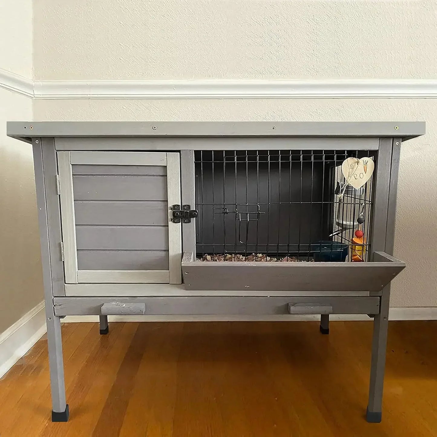 Hign-concerned Rabbit Cage Indoor Hutch With Casters