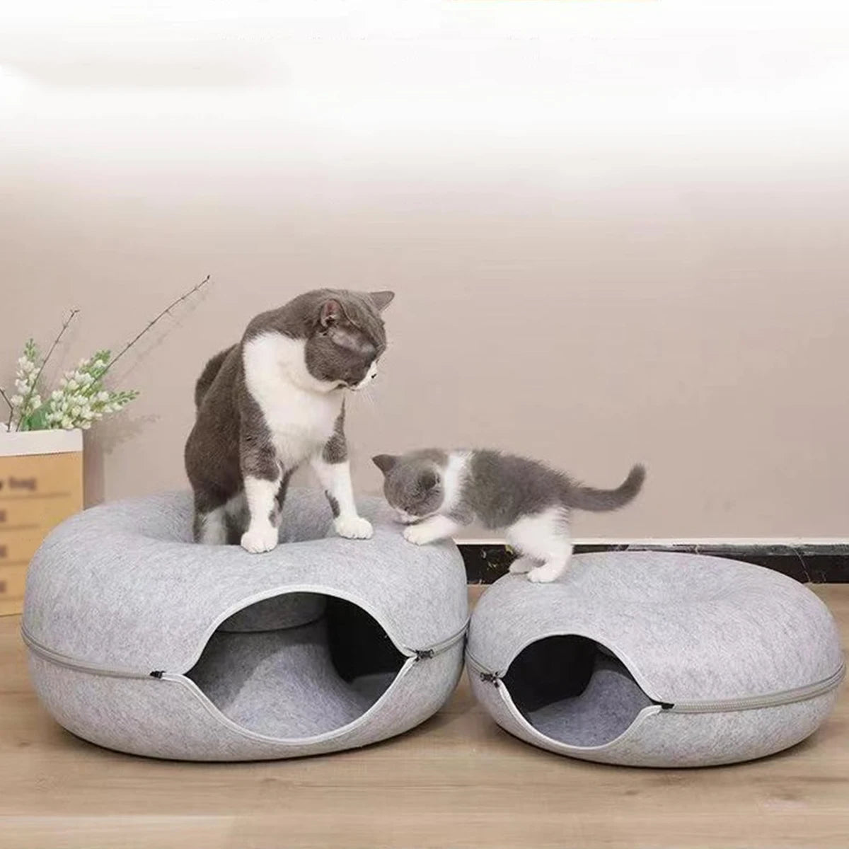 NONECN Interactive Round Cat Tunnel Donut Nest Felt Bed Scratcher for Cats