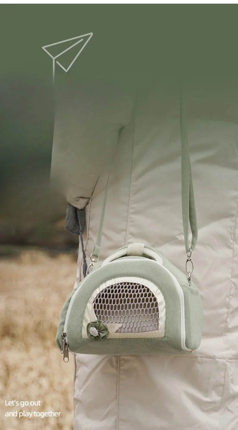 Pet Travel Pet Backpack with Warm and Breathable Anti Loss Backpack Parrot Guinea Pig Nest Pet Supplies Guinea Pig  Bunny Cage