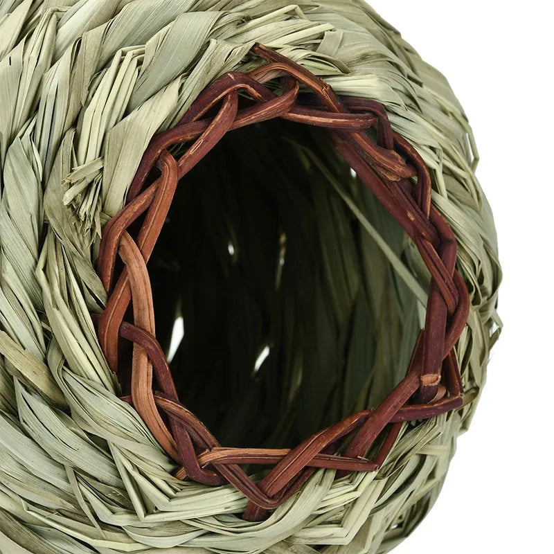 Hand Woven Natural Grass Bird Cage Bird House With Hanging Rope Handmade Bird Nest Shelter Hut Small Hideaway Pet Supplies 13cm